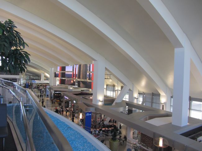 Star Alliance Lounge LAX